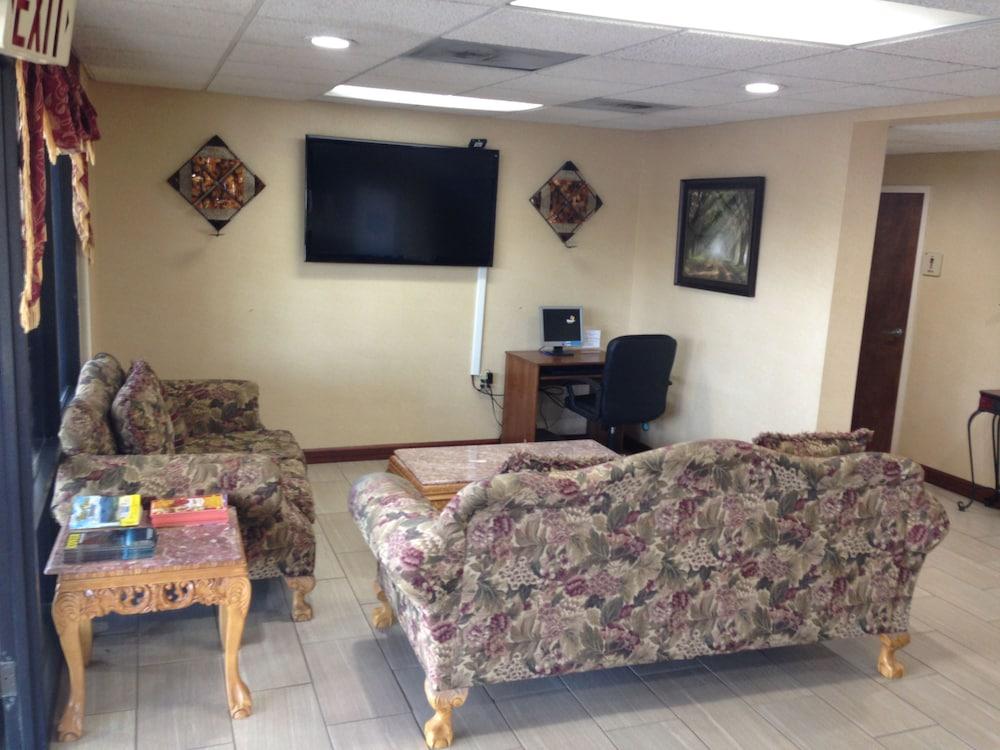 Surestay Hotel By Best Western Lenoir City Esterno foto