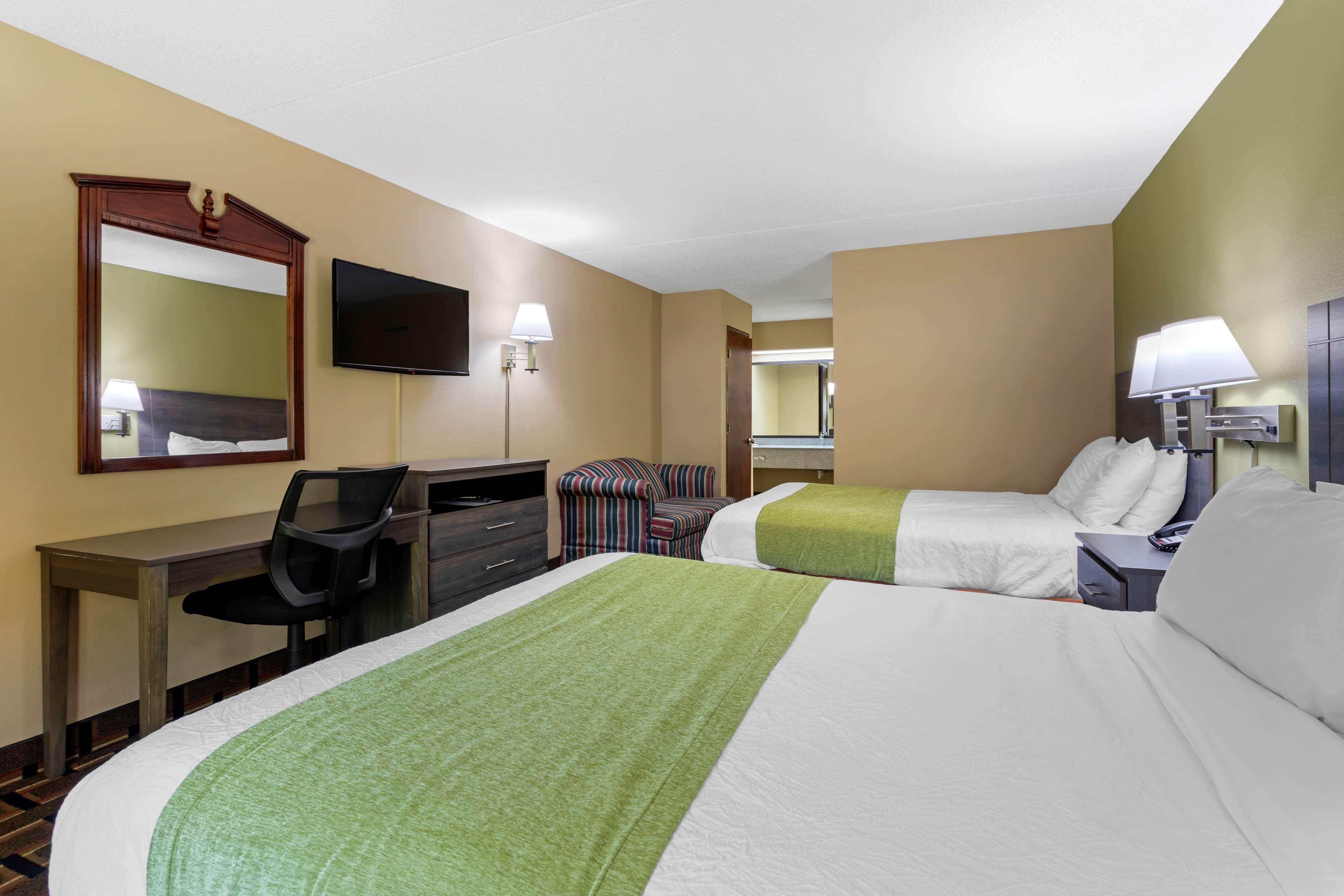 Surestay Hotel By Best Western Lenoir City Esterno foto