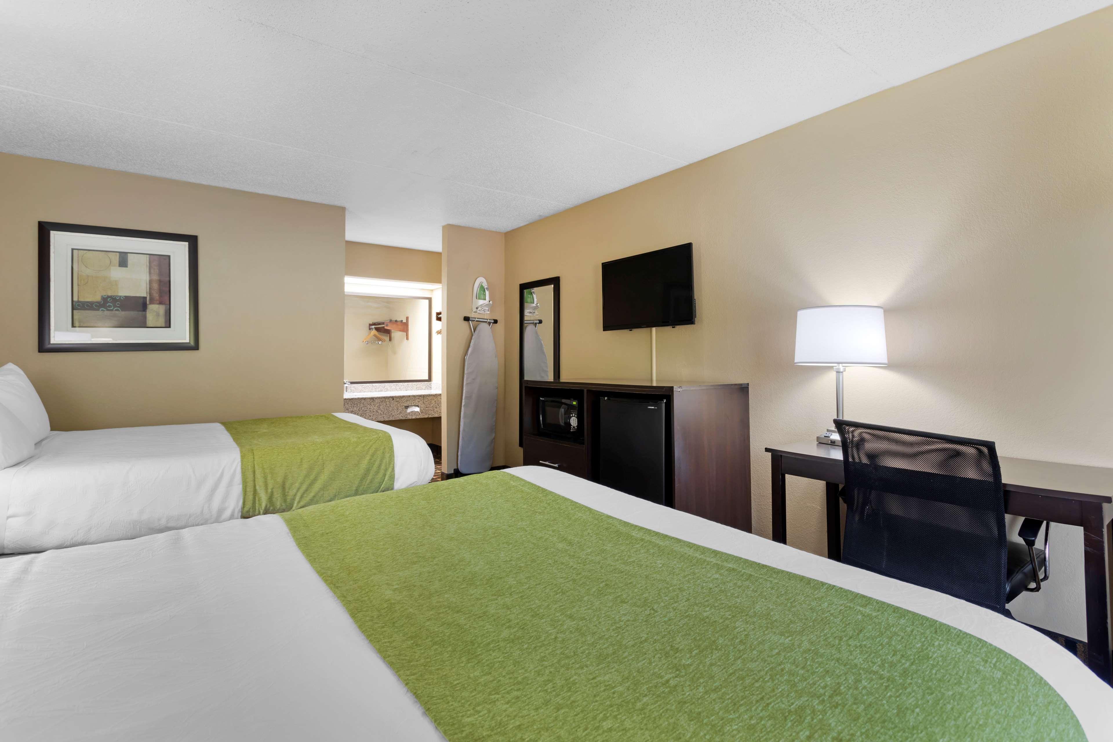 Surestay Hotel By Best Western Lenoir City Esterno foto