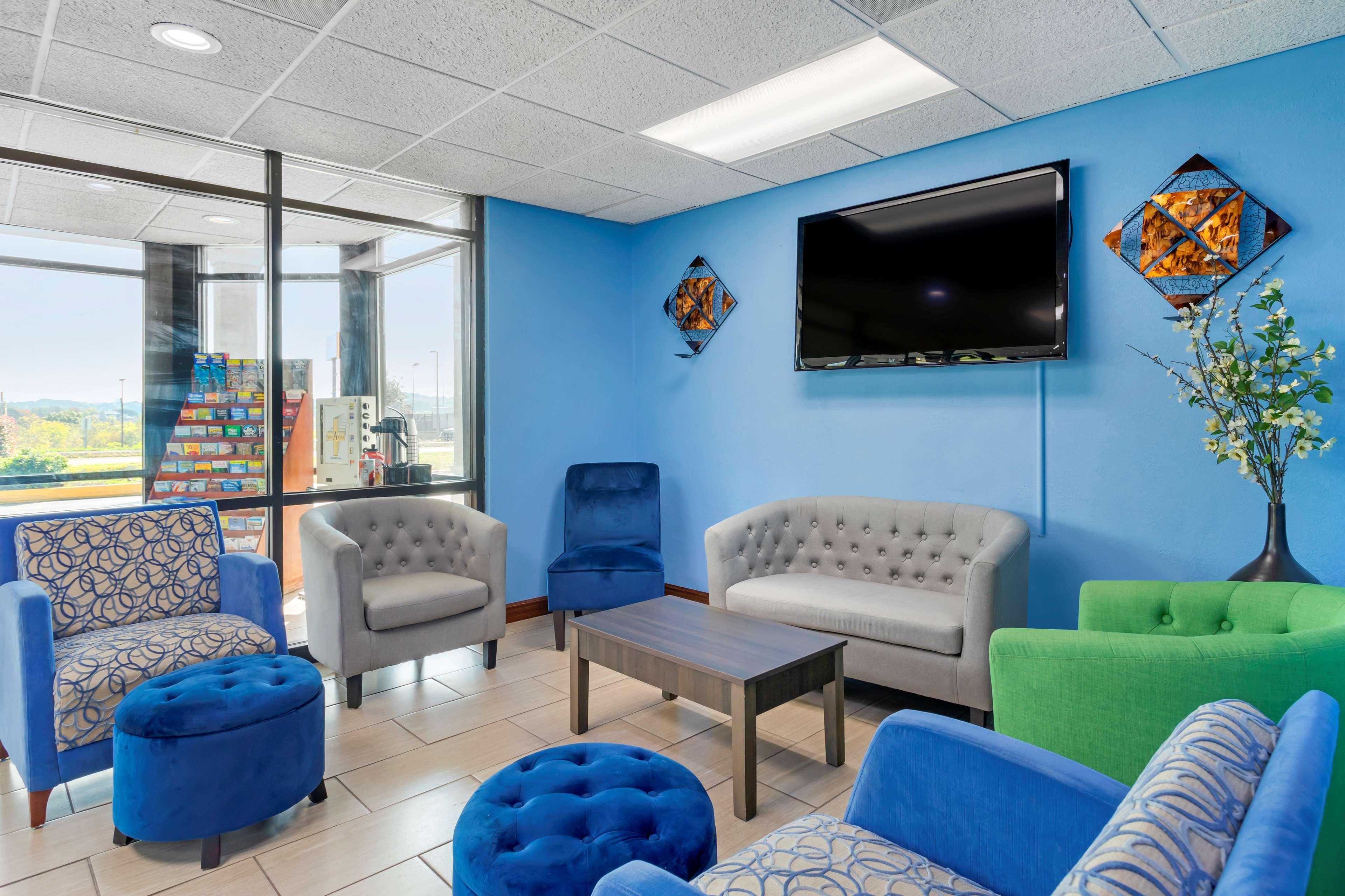 Surestay Hotel By Best Western Lenoir City Esterno foto
