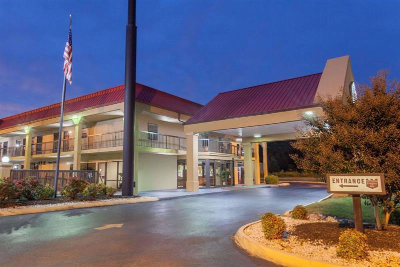 Surestay Hotel By Best Western Lenoir City Esterno foto