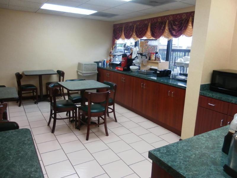 Surestay Hotel By Best Western Lenoir City Esterno foto