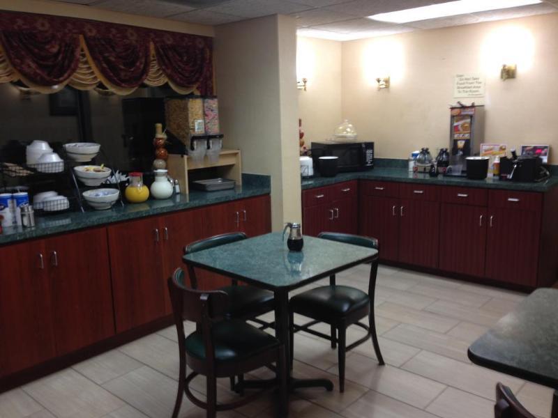 Surestay Hotel By Best Western Lenoir City Esterno foto