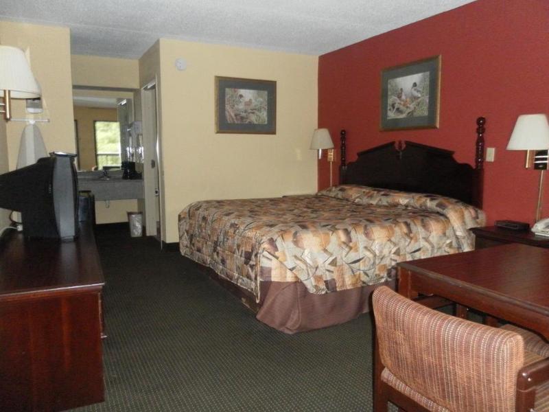 Surestay Hotel By Best Western Lenoir City Esterno foto