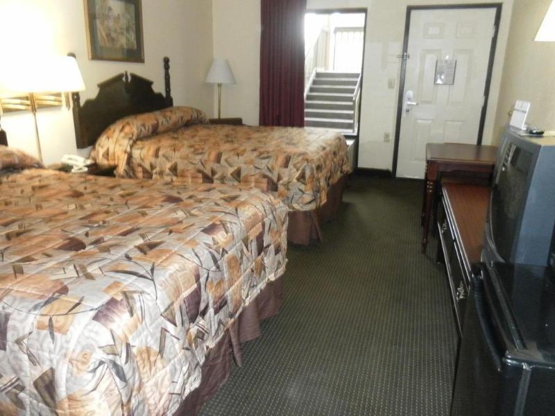 Surestay Hotel By Best Western Lenoir City Esterno foto