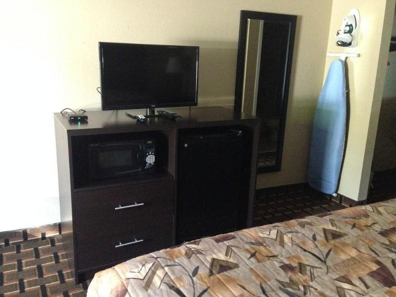 Surestay Hotel By Best Western Lenoir City Esterno foto